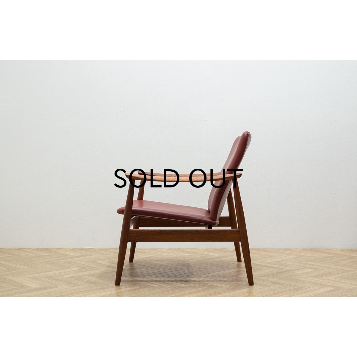 Finn Juhl FD138 (1) - ギルド ヴィンテージ ファニチャー Finn Juhl FD138 (1) - ギルド ヴィンテージ ファニチャー