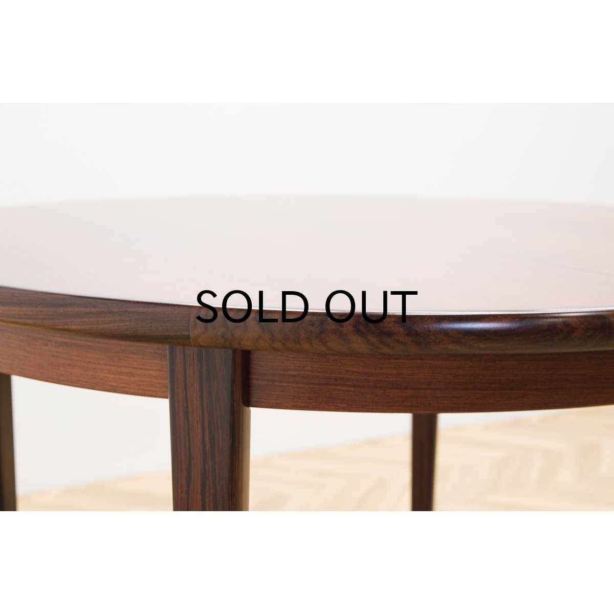 Skovby Rosewood Round Dining Table - ギルド ヴィンテージ Skovby Rosewood Round Dining Table - ギルド ヴィンテージ