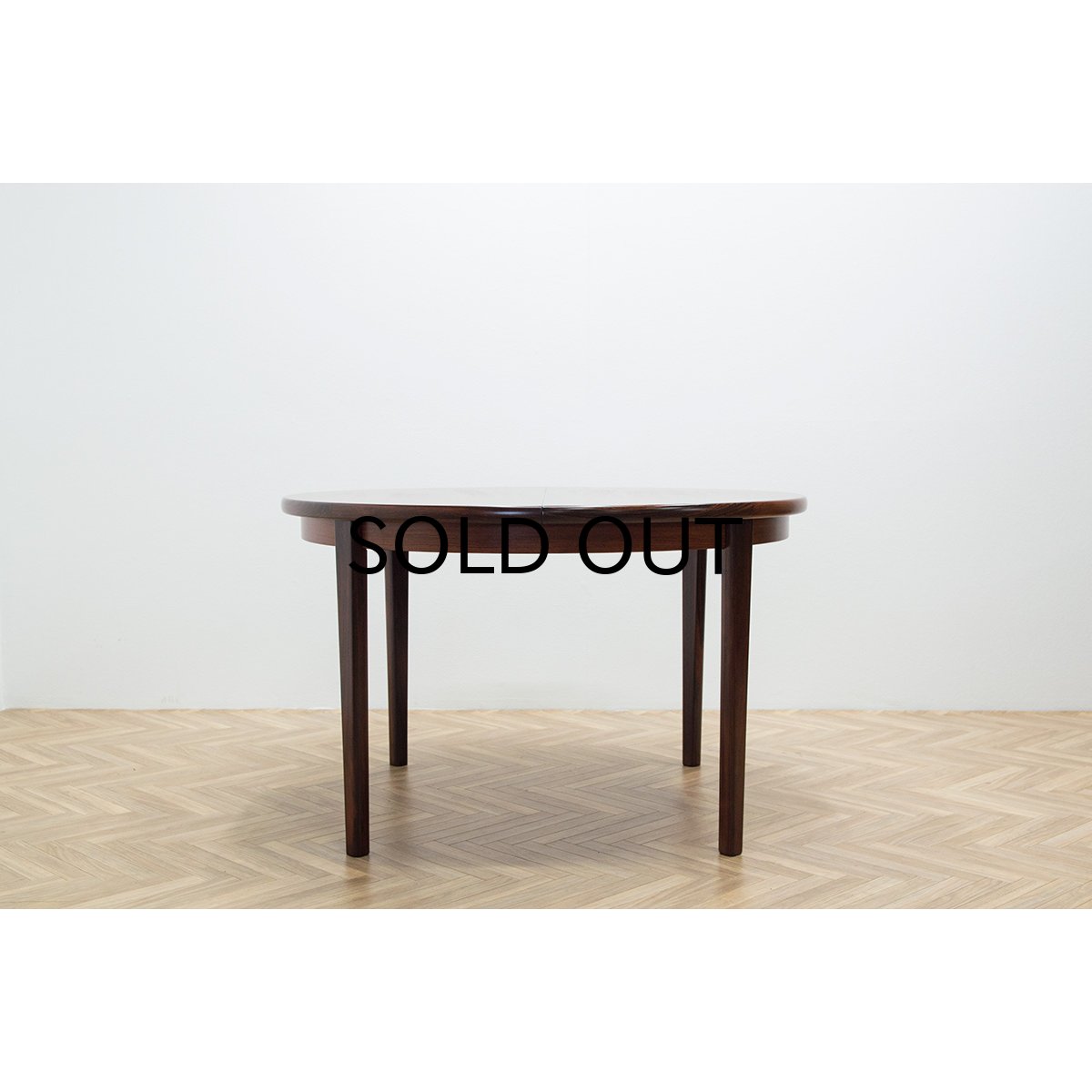 Skovby Rosewood Round Dining Table - ギルド ヴィンテージ Skovby Rosewood Round Dining Table - ギルド ヴィンテージ