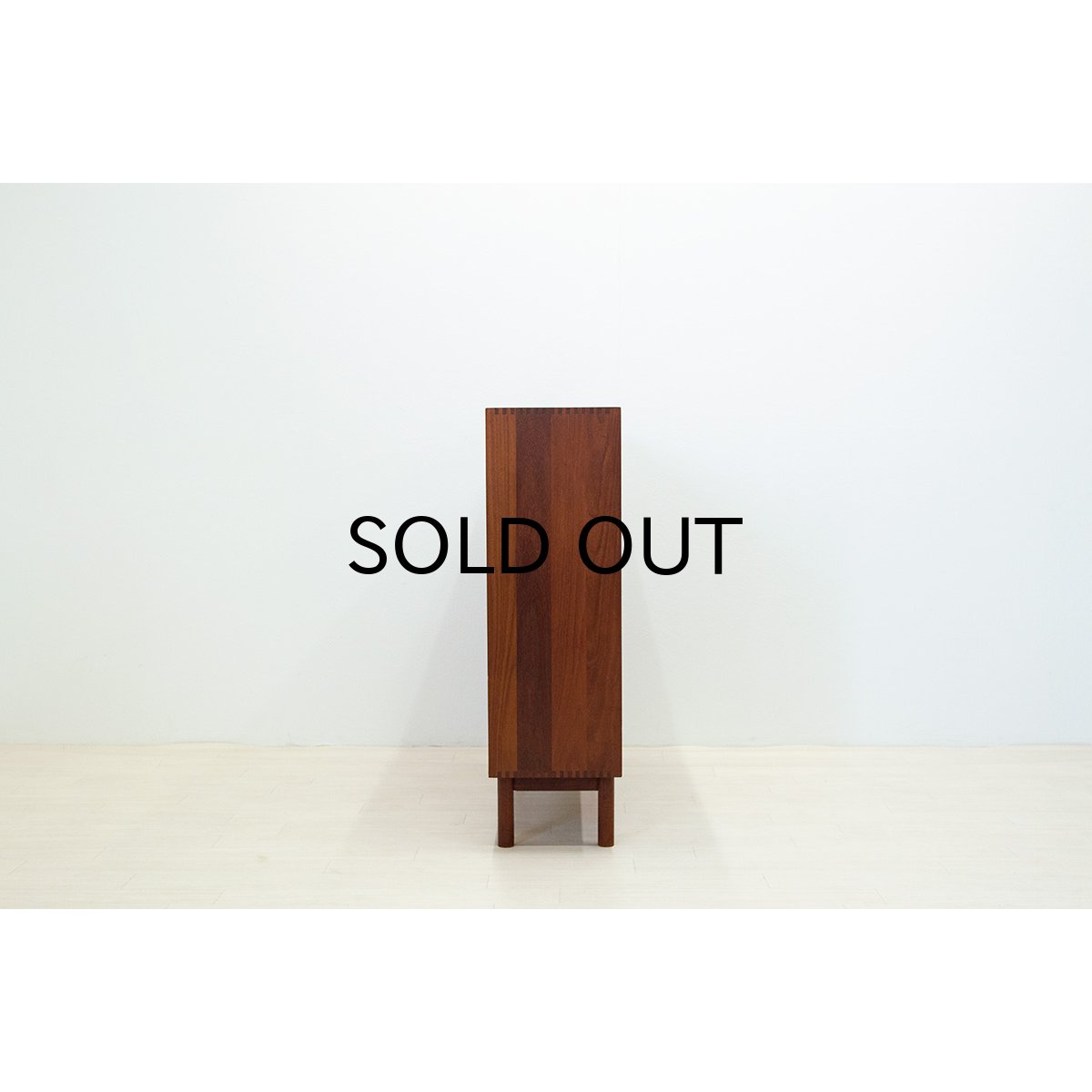 Peter Hvidt & Orla Molgaard Nielsen Book Shelf（銀座店