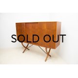 Hans.J.Wegner CH-304 Cabinet（銀座店）