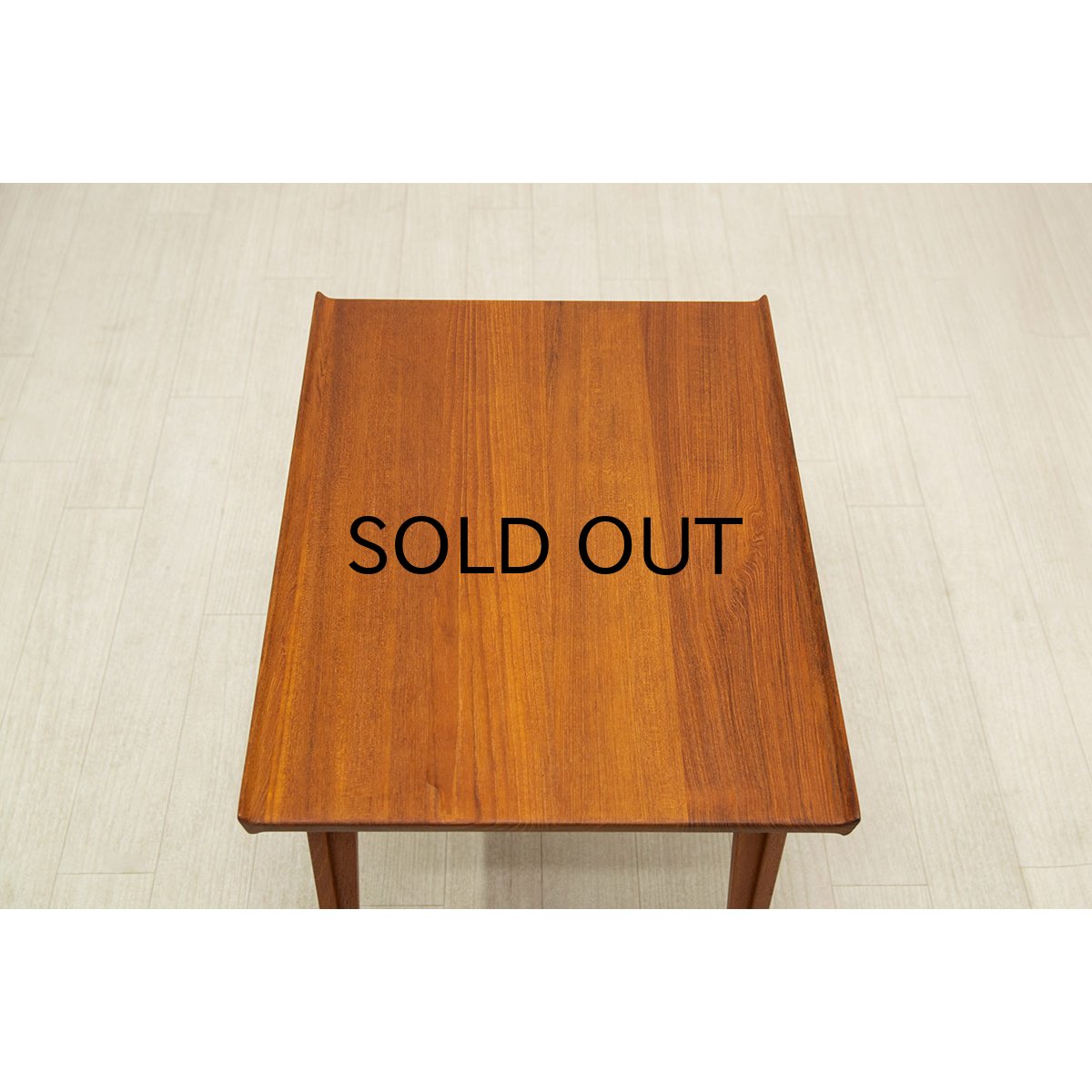 Finn Juhl Model FD535 Solid Teak Side Table - ギルド