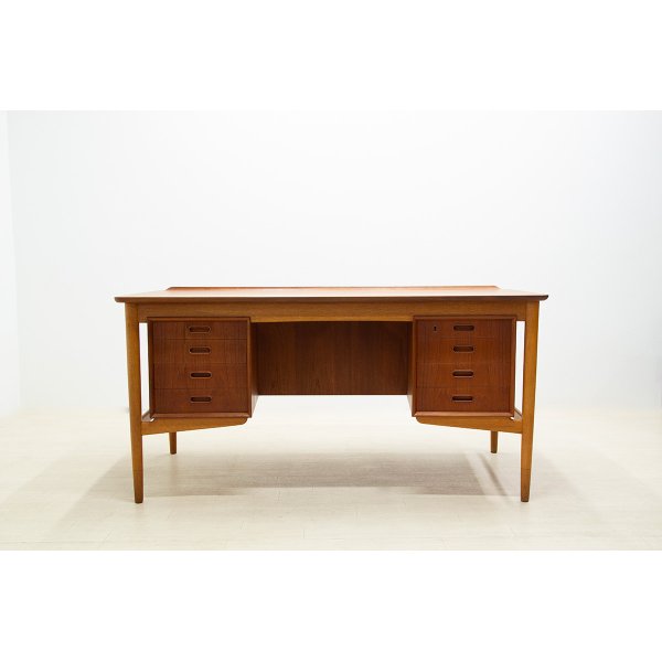 画像2: Svend Aage Madsen Teak Desk