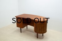 Kai Kristiansen Kidney Desk / Teak（銀座店）