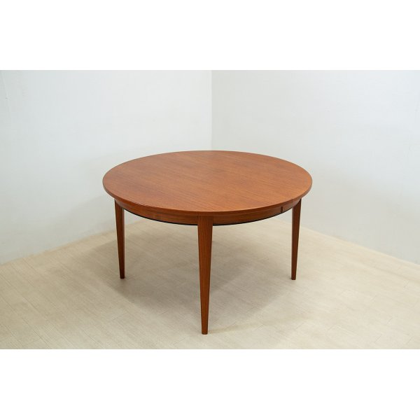 画像1: Teak Round Dining Table / Omann Jun Model 55（銀座店）「商談中」