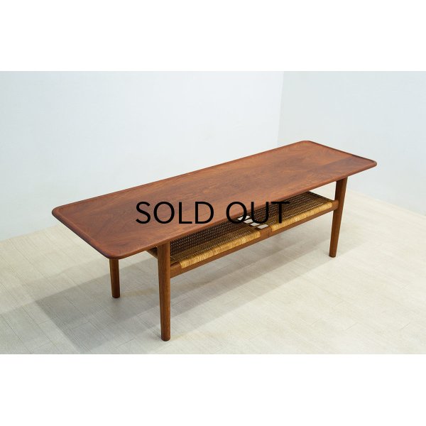 画像1: Hans.J.Wegner Solid Teak Coffee Table AT-10