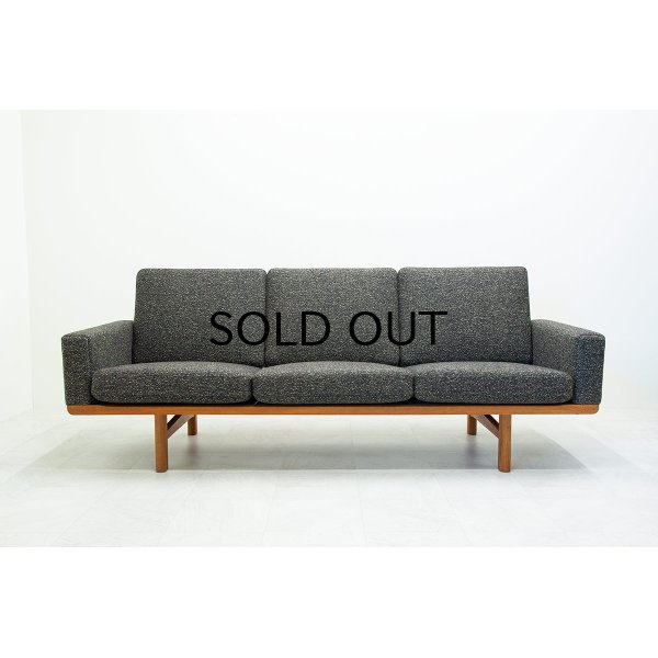 画像1: Hans.J.Wegner GE236-3P Sofa ,Oak