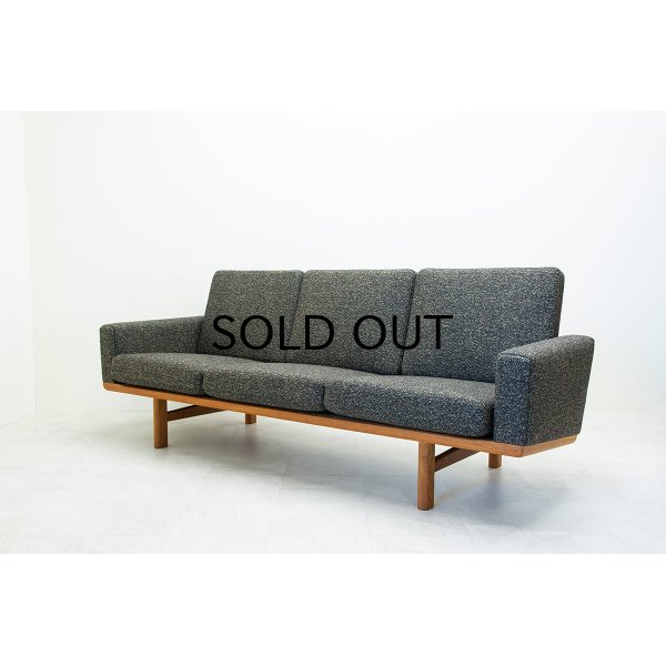 画像2: Hans.J.Wegner GE236-3P Sofa ,Oak