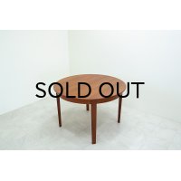 Dyrlund Teak Round Dining Table（銀座店）