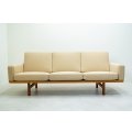 Hans.J.Wegner GE236-3P Sofa ,Oak（銀座店）