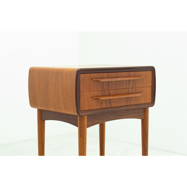 画像1: Johannes Andersen Teak 2d Chest（銀座店）
