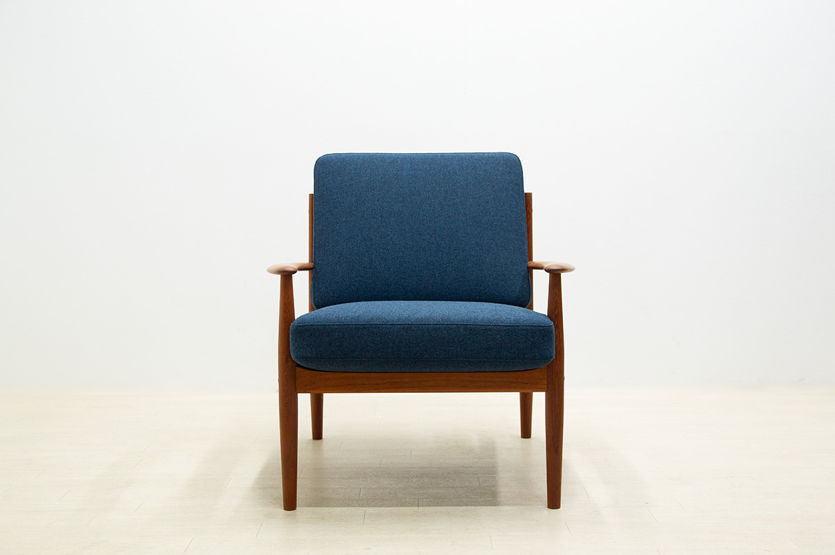 Grete Jalk Easy Chair Model 118 / Navy-02