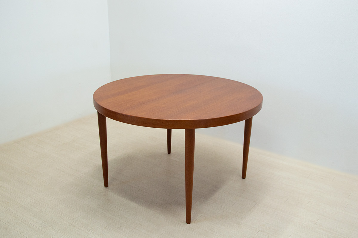 Teak Round Dining Table（銀座店）