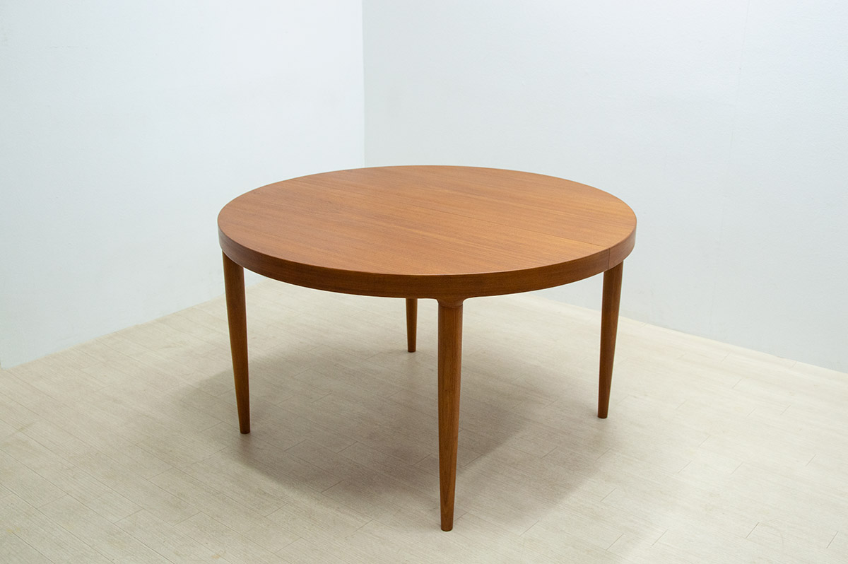 Teak Round Dining Table（銀座店）